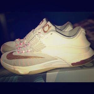 KD 7 VII PRM Aunt Pearl Nike Pink Size 9.5